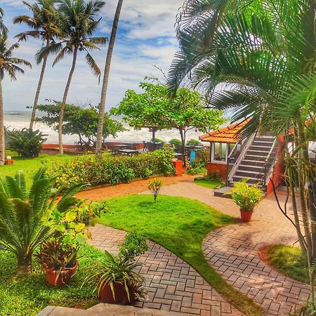 Blue Water Beach Resort Varkala Exterior foto