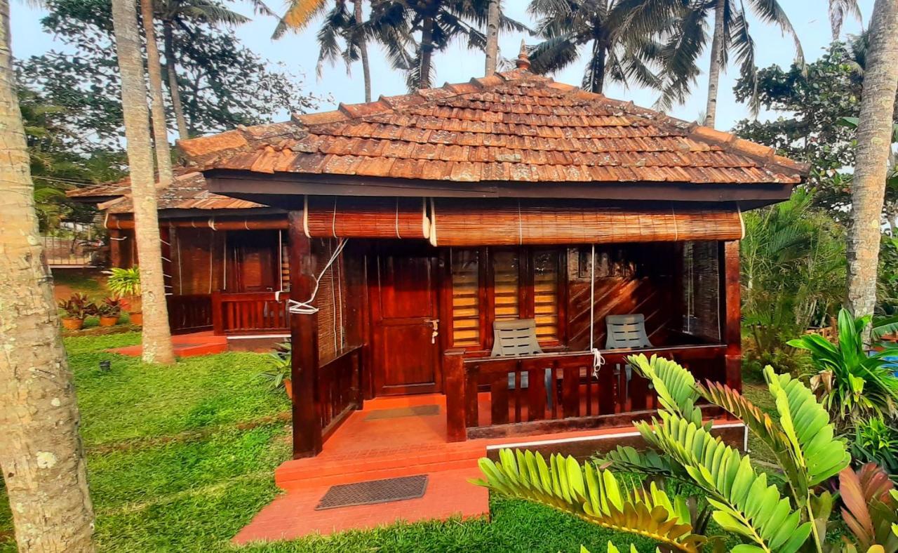 Blue Water Beach Resort Varkala Exterior foto
