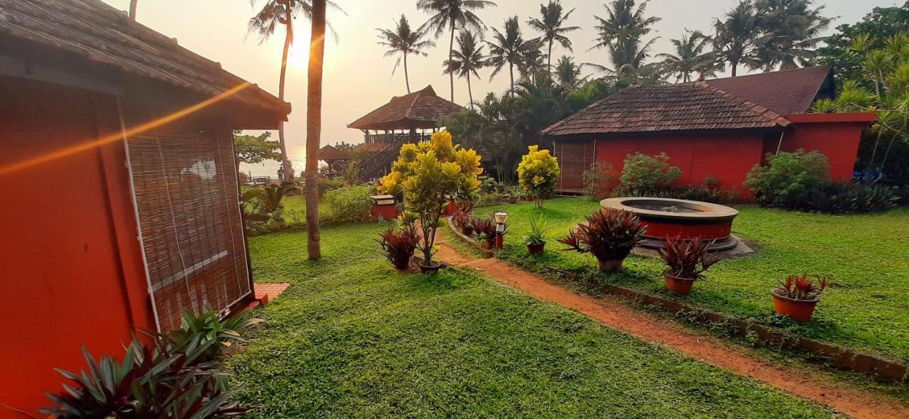 Blue Water Beach Resort Varkala Quarto foto